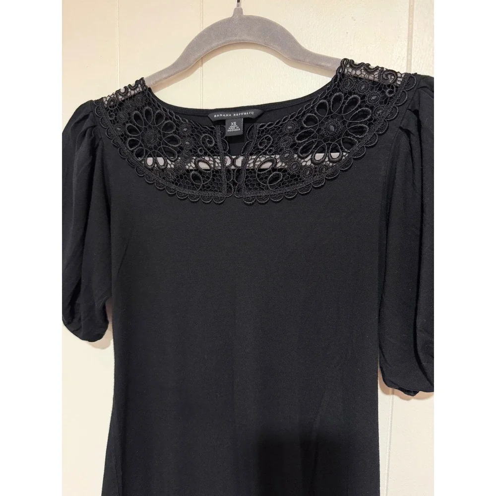 Banana Republic Lace Crochet Neckline Puff Short Sleeve Black Top XS Office